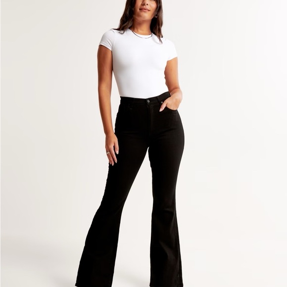 Abercrombie Curve Love Ultra High Rise Flare Jeans - Picture 1 of 4